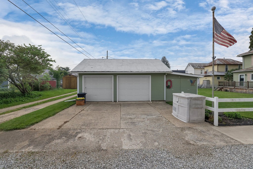 300 Walnut Street, Mount Vernon, Ohio 43050, 3 Bedrooms Bedrooms, ,1 BathroomBathrooms,Residential,For Sale,Walnut Street,9067235
