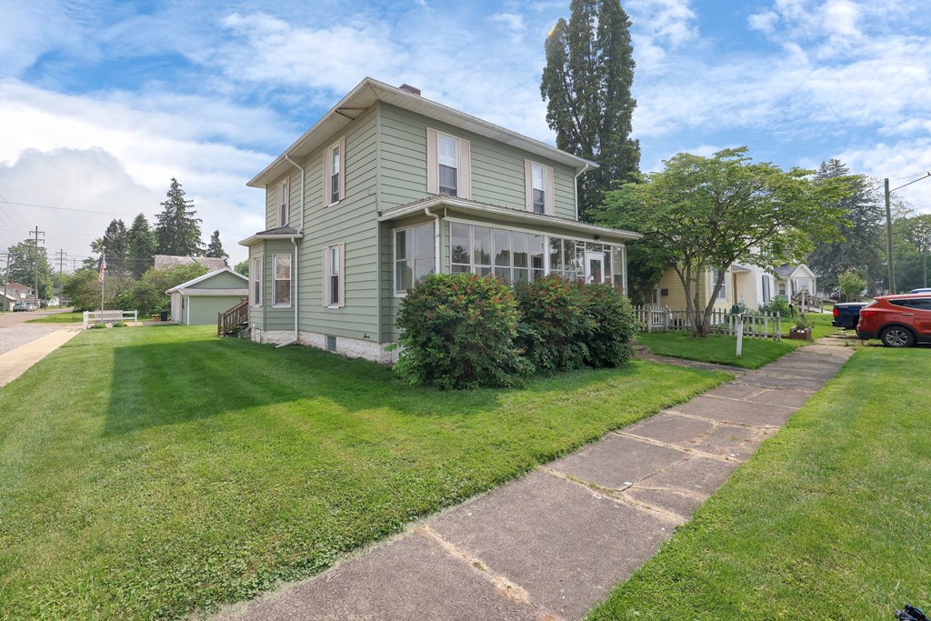 300 Walnut Street, Mount Vernon, Ohio 43050, 3 Bedrooms Bedrooms, ,1 BathroomBathrooms,Residential,For Sale,Walnut Street,9067235