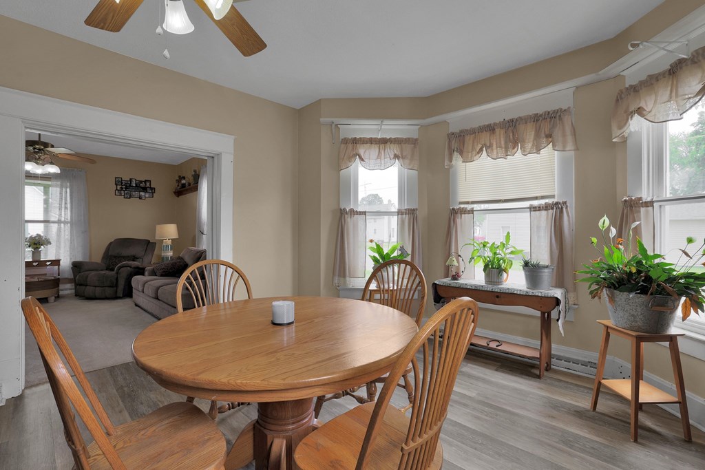 300 Walnut Street, Mount Vernon, Ohio 43050, 3 Bedrooms Bedrooms, ,1 BathroomBathrooms,Residential,For Sale,Walnut Street,9067235