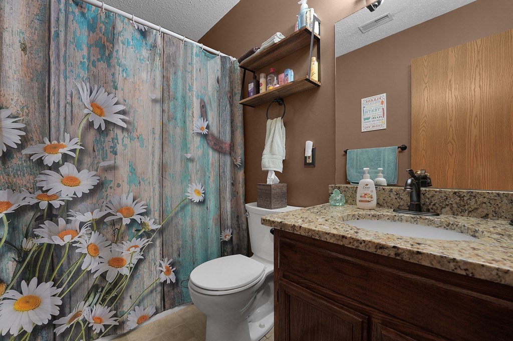 1923 August Drive, Ontario, Ohio 44906, 3 Bedrooms Bedrooms, ,2 BathroomsBathrooms,Residential,For Sale,August Drive,9067236