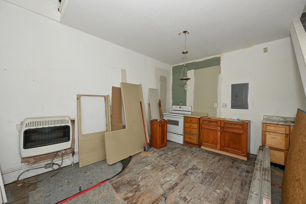 973 W Exchange Street, Akron, Ohio 44302, 4 Bedrooms Bedrooms, ,Residential Income,For Sale,Exchange Street,9067245