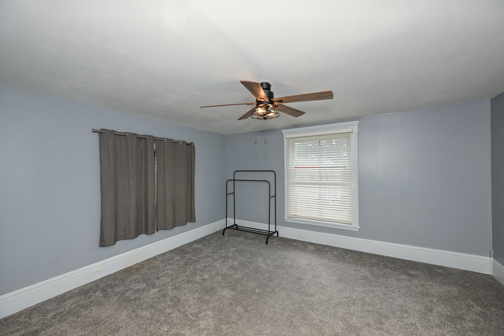 973 W Exchange Street, Akron, Ohio 44302, 4 Bedrooms Bedrooms, ,Residential Income,For Sale,Exchange Street,9067245