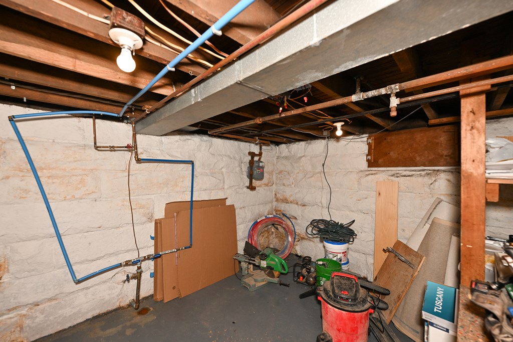 973 W Exchange Street, Akron, Ohio 44302, 4 Bedrooms Bedrooms, ,Residential Income,For Sale,Exchange Street,9067245