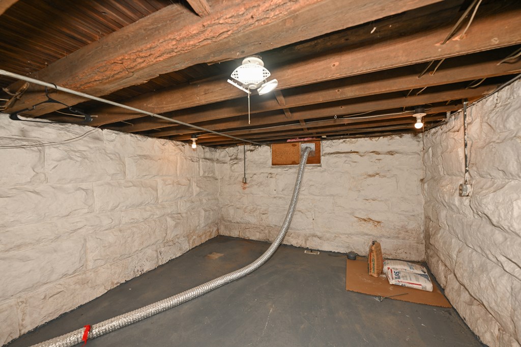 973 W Exchange Street, Akron, Ohio 44302, 4 Bedrooms Bedrooms, ,Residential Income,For Sale,Exchange Street,9067245