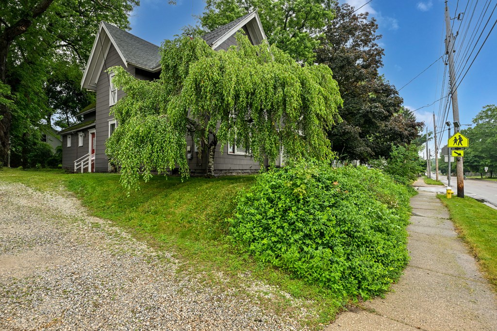 973 W Exchange Street, Akron, Ohio 44302, 4 Bedrooms Bedrooms, ,Residential Income,For Sale,Exchange Street,9067245