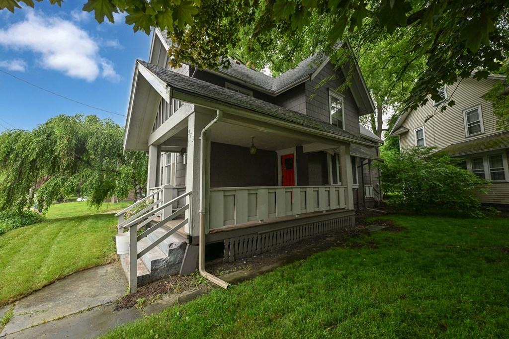 973 W Exchange Street, Akron, Ohio 44302, 4 Bedrooms Bedrooms, ,Residential Income,For Sale,Exchange Street,9067245