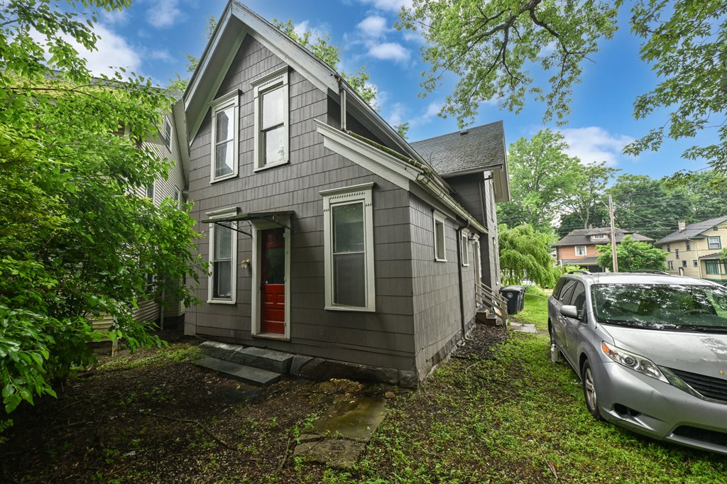973 W Exchange Street, Akron, Ohio 44302, 4 Bedrooms Bedrooms, ,Residential Income,For Sale,Exchange Street,9067245