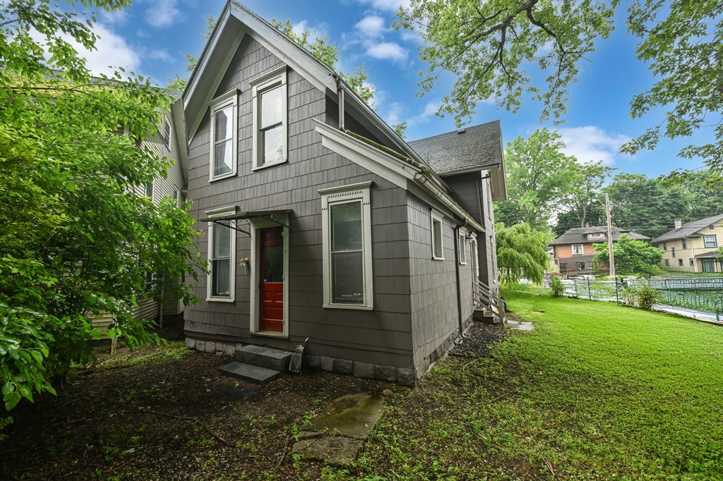 973 W Exchange Street, Akron, Ohio 44302, 4 Bedrooms Bedrooms, ,Residential Income,For Sale,Exchange Street,9067245