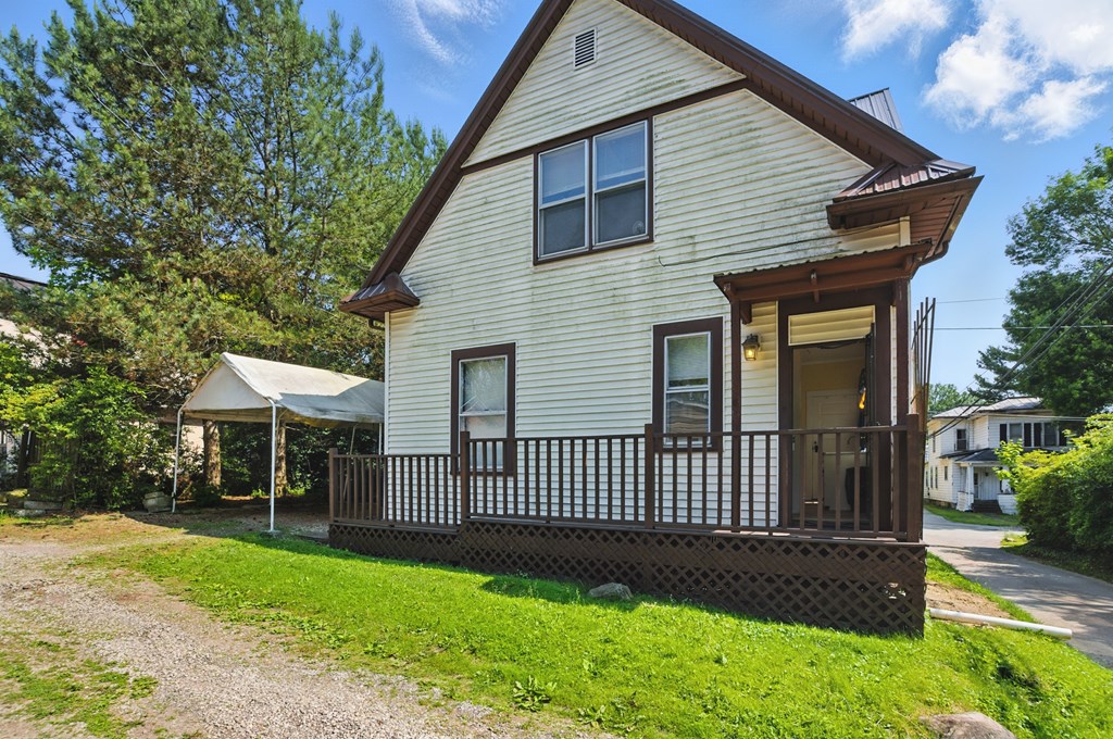 316 Cherry Street, Galion, Ohio 44833, 3 Bedrooms Bedrooms, ,1 BathroomBathrooms,Residential,For Sale,Cherry Street,9067266