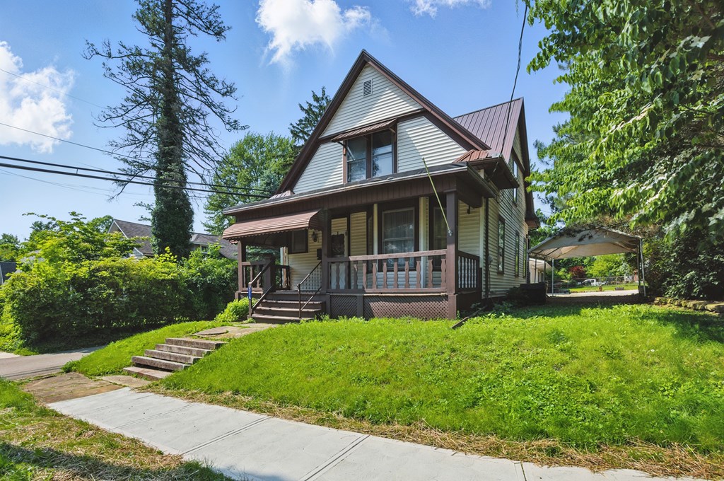 316 Cherry Street, Galion, Ohio 44833, 3 Bedrooms Bedrooms, ,1 BathroomBathrooms,Residential,For Sale,Cherry Street,9067266