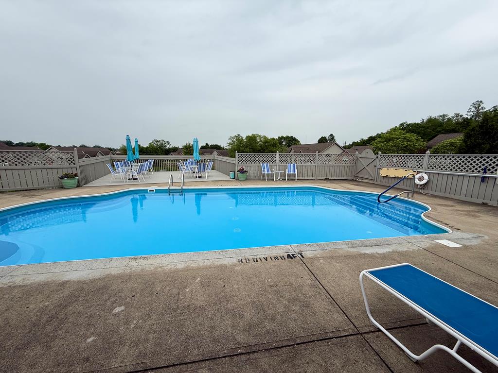 810 Whippoorwill Lane, Mansfield, Ohio 44906, 2 Bedrooms Bedrooms, ,2 BathroomsBathrooms,Residential,For Sale,Whippoorwill Lane,9067273