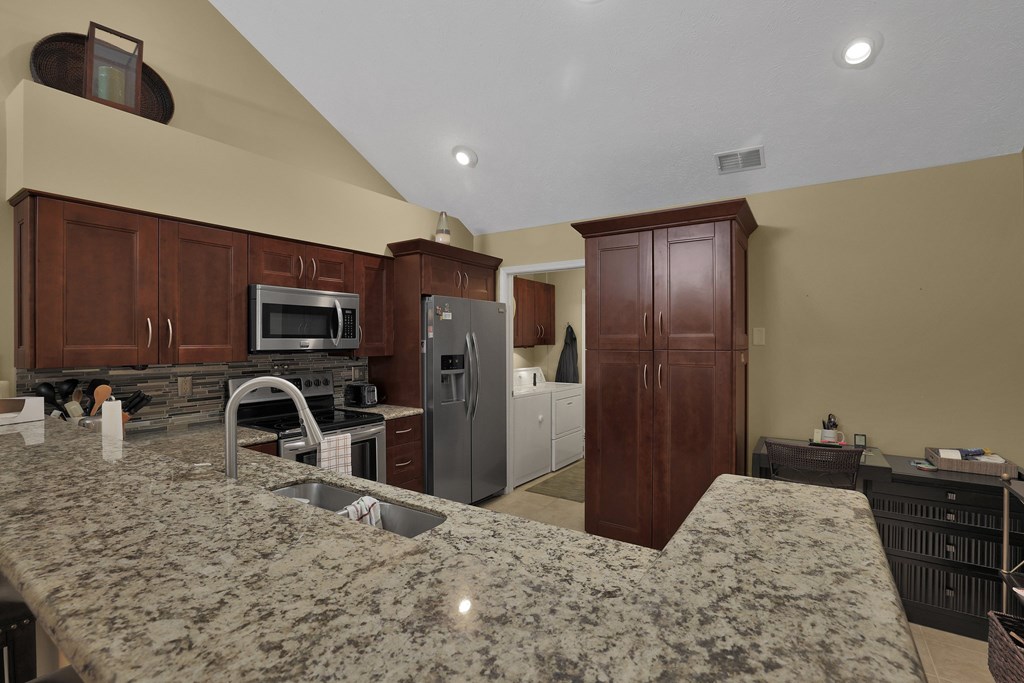 810 Whippoorwill Lane, Mansfield, Ohio 44906, 2 Bedrooms Bedrooms, ,2 BathroomsBathrooms,Residential,For Sale,Whippoorwill Lane,9067273