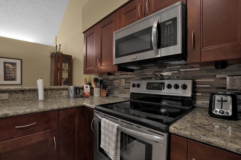810 Whippoorwill Lane, Mansfield, Ohio 44906, 2 Bedrooms Bedrooms, ,2 BathroomsBathrooms,Residential,For Sale,Whippoorwill Lane,9067273