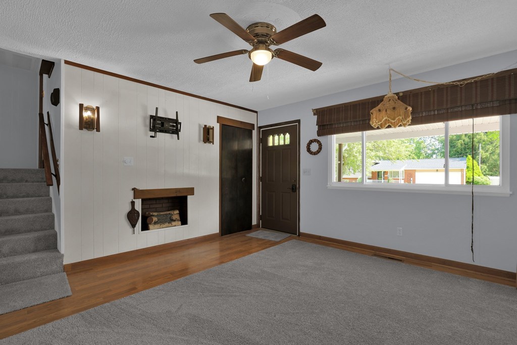 153 Templeton Terrace, Mansfield, Ohio 44904, 2 Bedrooms Bedrooms, ,1 BathroomBathrooms,Residential,For Sale,Templeton Terrace,9067278