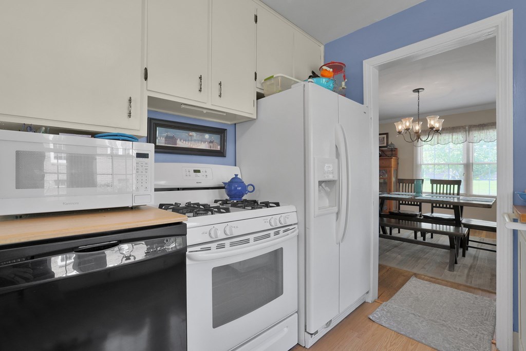 568 Glendale Boulevard, Mansfield, Ohio 44907, 3 Bedrooms Bedrooms, ,1 BathroomBathrooms,Residential,For Sale,Glendale Boulevard,9067284