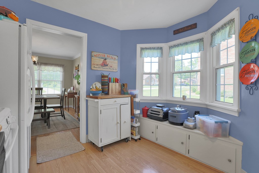 568 Glendale Boulevard, Mansfield, Ohio 44907, 3 Bedrooms Bedrooms, ,1 BathroomBathrooms,Residential,For Sale,Glendale Boulevard,9067284