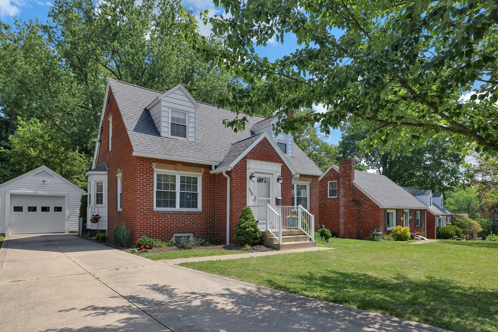 568 Glendale Boulevard, Mansfield, Ohio 44907, 3 Bedrooms Bedrooms, ,1 BathroomBathrooms,Residential,For Sale,Glendale Boulevard,9067284