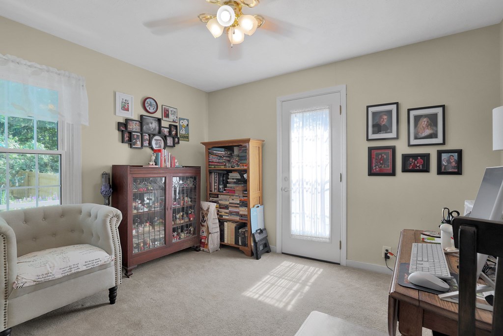 568 Glendale Boulevard, Mansfield, Ohio 44907, 3 Bedrooms Bedrooms, ,1 BathroomBathrooms,Residential,For Sale,Glendale Boulevard,9067284
