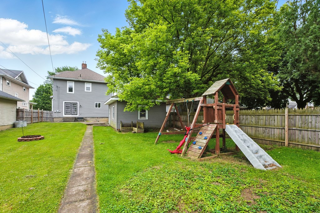835 Roger Street, Bucyrus, Ohio 44820, 3 Bedrooms Bedrooms, ,1 BathroomBathrooms,Residential,For Sale,Roger Street,9067286