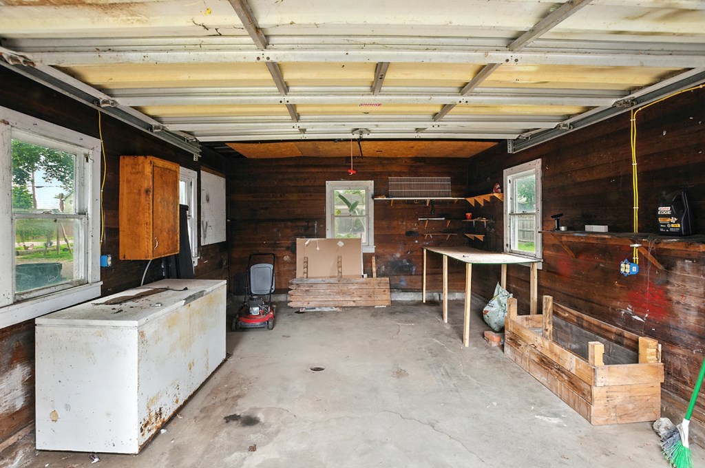 835 Roger Street, Bucyrus, Ohio 44820, 3 Bedrooms Bedrooms, ,1 BathroomBathrooms,Residential,For Sale,Roger Street,9067286
