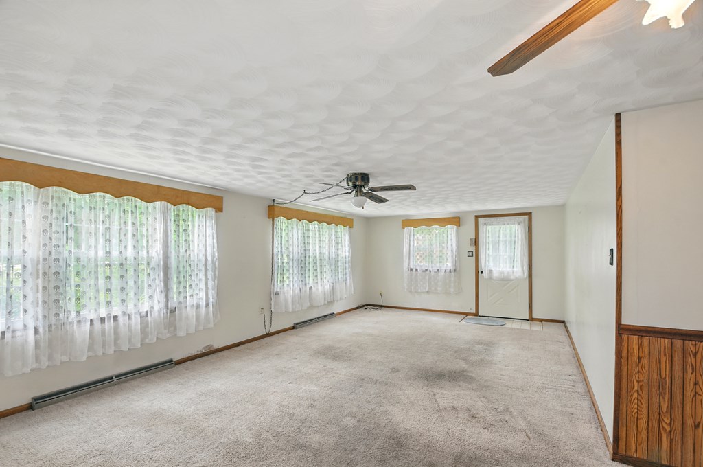 1842 Park Avenue West, Ontario, Ohio 44906, 3 Bedrooms Bedrooms, ,1 BathroomBathrooms,Residential,For Sale,Park Avenue West,9067287