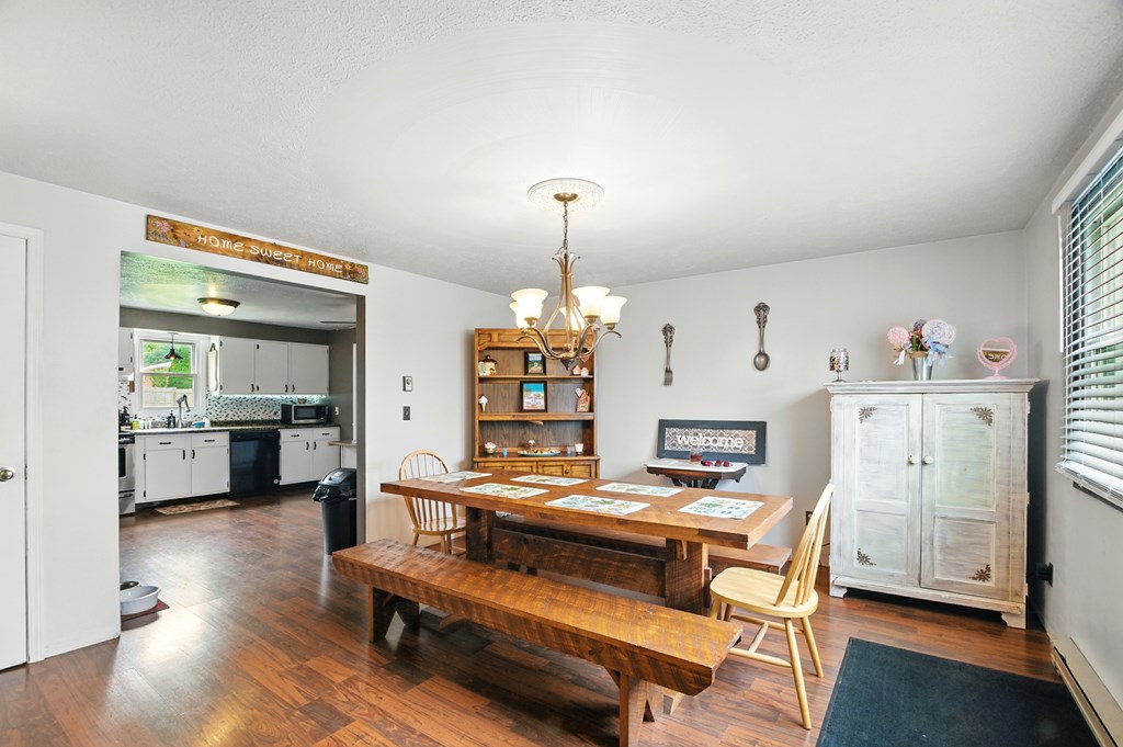 1053 Neil Circle North, Mansfield, Ohio 44903, 4 Bedrooms Bedrooms, ,2 BathroomsBathrooms,Residential,For Sale,Neil Circle North,9067289