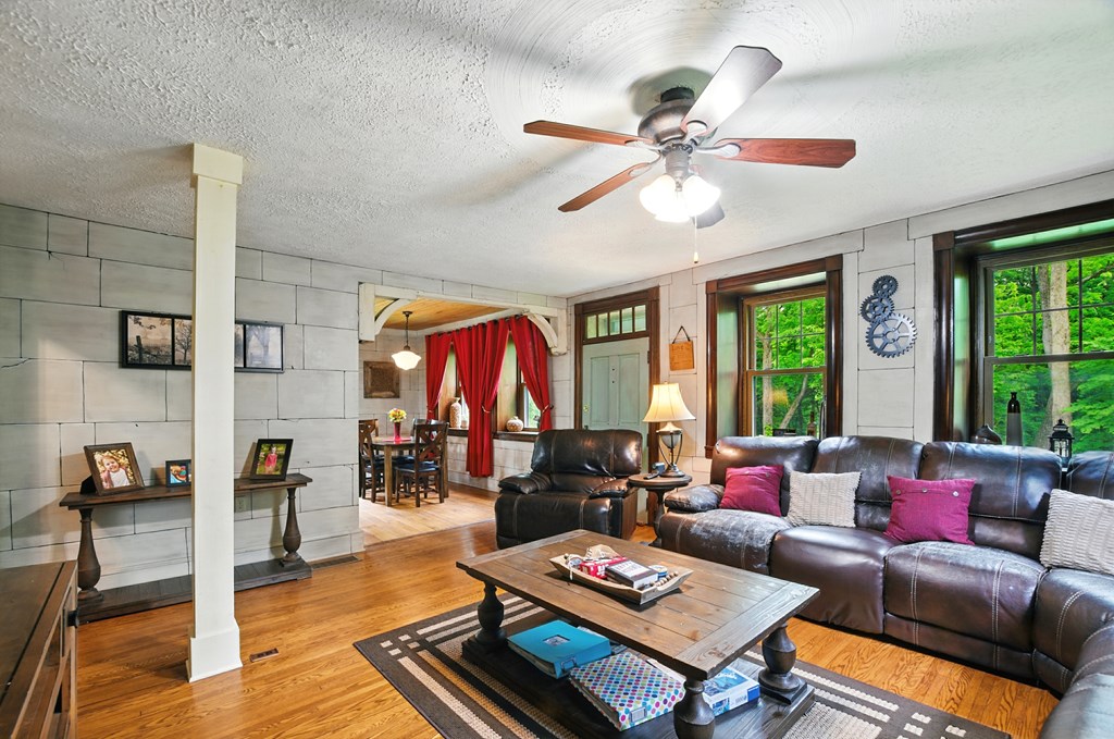 291 N Stewart Road, Mansfield, Ohio 44905, 6 Bedrooms Bedrooms, ,4 BathroomsBathrooms,Residential,For Sale,Stewart Road,9067300