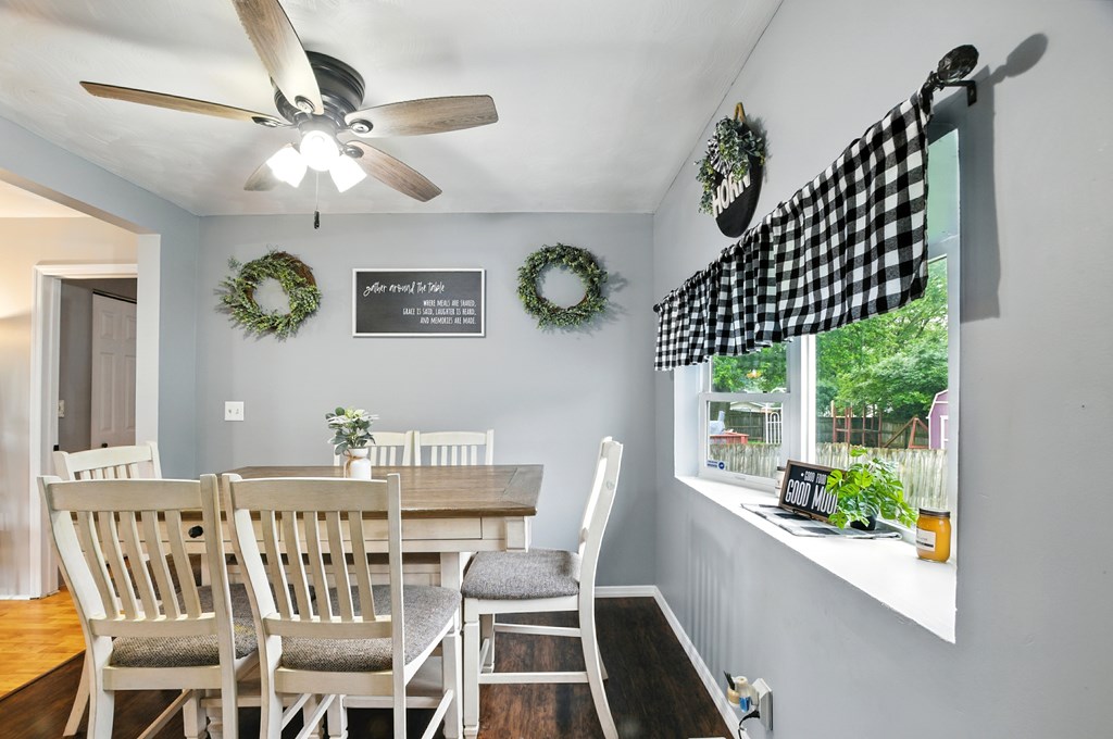 1390 Bellefontaine Avenue, Marion, Ohio 43302, 3 Bedrooms Bedrooms, ,3 BathroomsBathrooms,Residential,For Sale,Bellefontaine Avenue,9067302