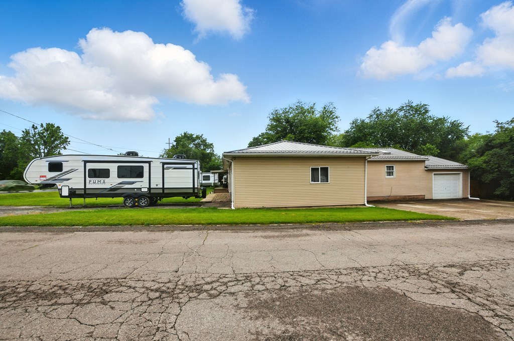 1390 Bellefontaine Avenue, Marion, Ohio 43302, 3 Bedrooms Bedrooms, ,3 BathroomsBathrooms,Residential,For Sale,Bellefontaine Avenue,9067302