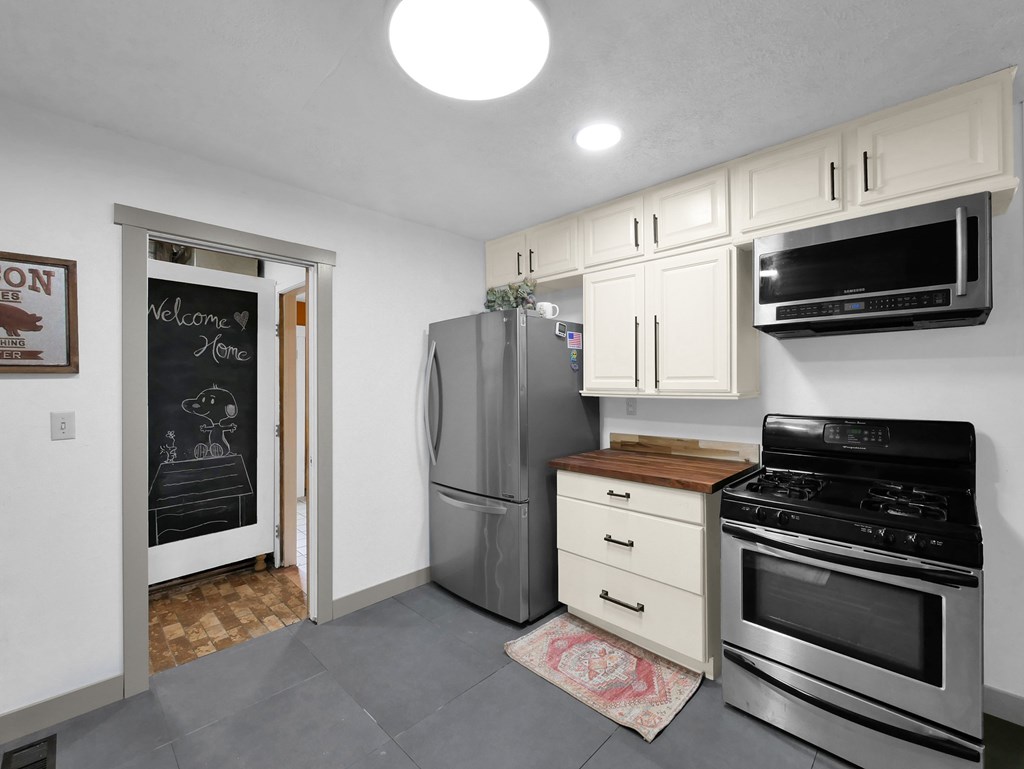 800 S Spring Road, Westerville, Ohio 43081, 5 Bedrooms Bedrooms, ,2 BathroomsBathrooms,Residential,For Sale,Spring Road,9067301