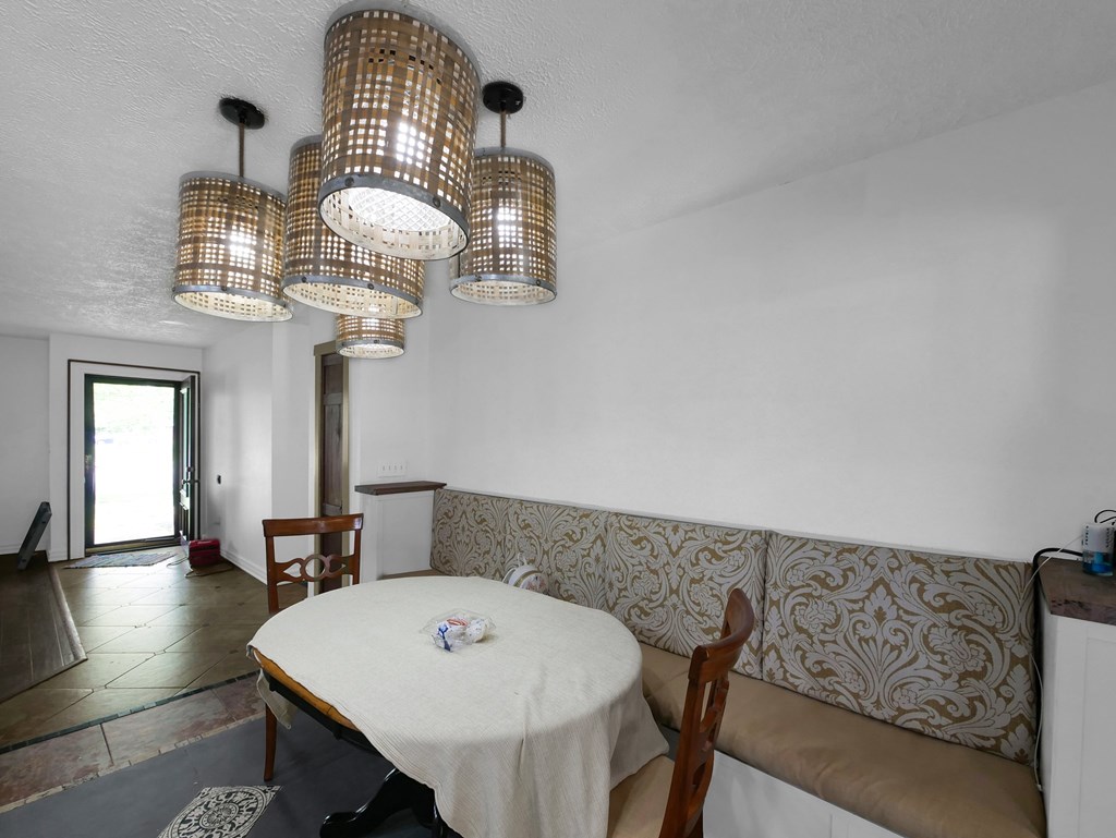 800 S Spring Road, Westerville, Ohio 43081, 5 Bedrooms Bedrooms, ,2 BathroomsBathrooms,Residential,For Sale,Spring Road,9067301