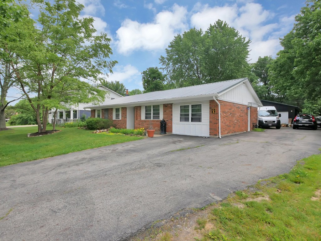 800 S Spring Road, Westerville, Ohio 43081, 5 Bedrooms Bedrooms, ,2 BathroomsBathrooms,Residential,For Sale,Spring Road,9067301