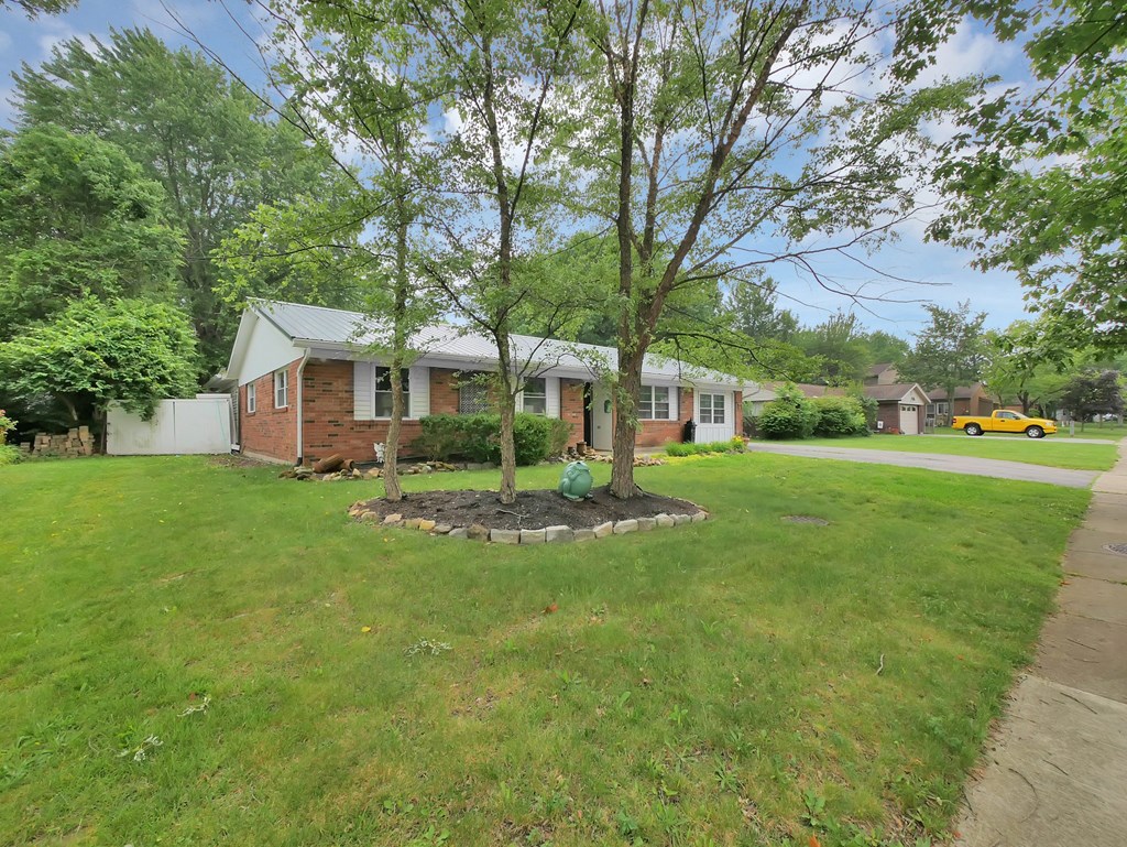 800 S Spring Road, Westerville, Ohio 43081, 5 Bedrooms Bedrooms, ,2 BathroomsBathrooms,Residential,For Sale,Spring Road,9067301