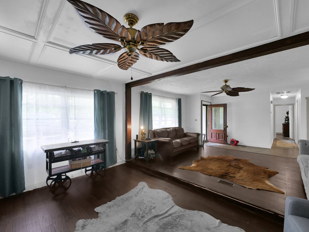 800 S Spring Road, Westerville, Ohio 43081, 5 Bedrooms Bedrooms, ,2 BathroomsBathrooms,Residential,For Sale,Spring Road,9067301
