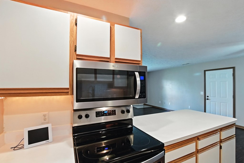 727 Villa Drive, Ontario, Ohio 44906, 2 Bedrooms Bedrooms, ,2 BathroomsBathrooms,Residential,For Sale,Villa Drive,9067311