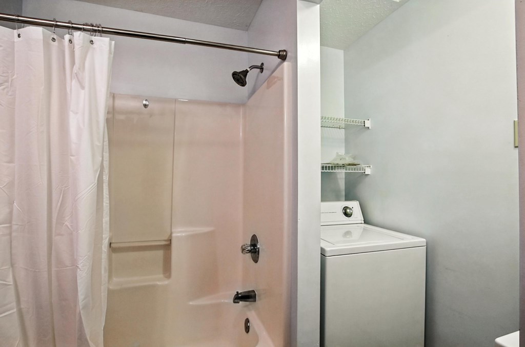 727 Villa Drive, Ontario, Ohio 44906, 2 Bedrooms Bedrooms, ,2 BathroomsBathrooms,Residential,For Sale,Villa Drive,9067311