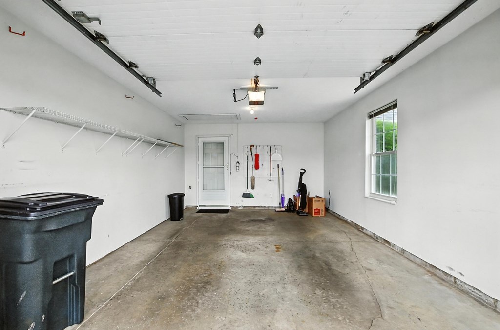 727 Villa Drive, Ontario, Ohio 44906, 2 Bedrooms Bedrooms, ,2 BathroomsBathrooms,Residential,For Sale,Villa Drive,9067311