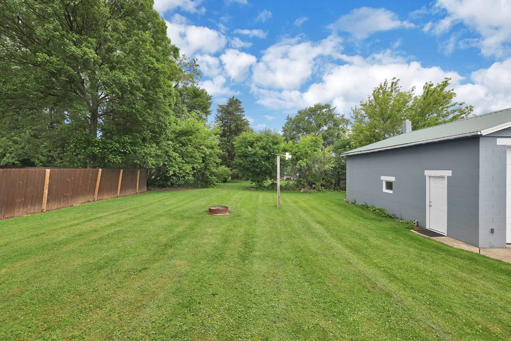 283 Reform Street, Mansfield, Ohio 44902, 2 Bedrooms Bedrooms, ,1 BathroomBathrooms,Residential,For Sale,Reform Street,9067359