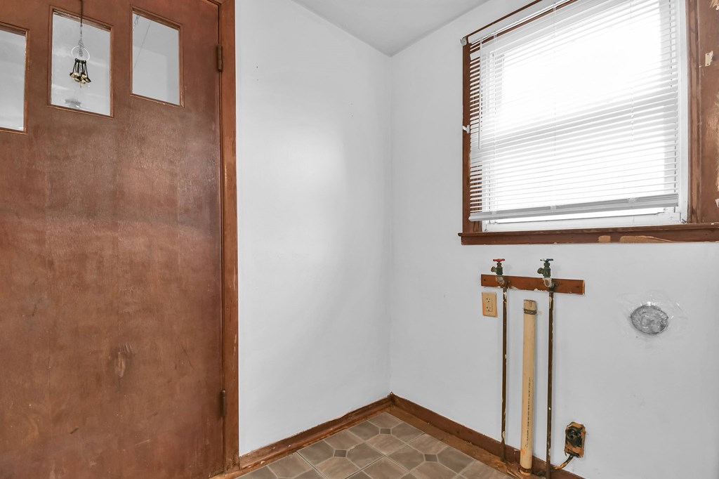 1032 Dawsett Avenue, Galion, Ohio 44833, 3 Bedrooms Bedrooms, ,1 BathroomBathrooms,Residential,For Sale,Dawsett Avenue,9066384