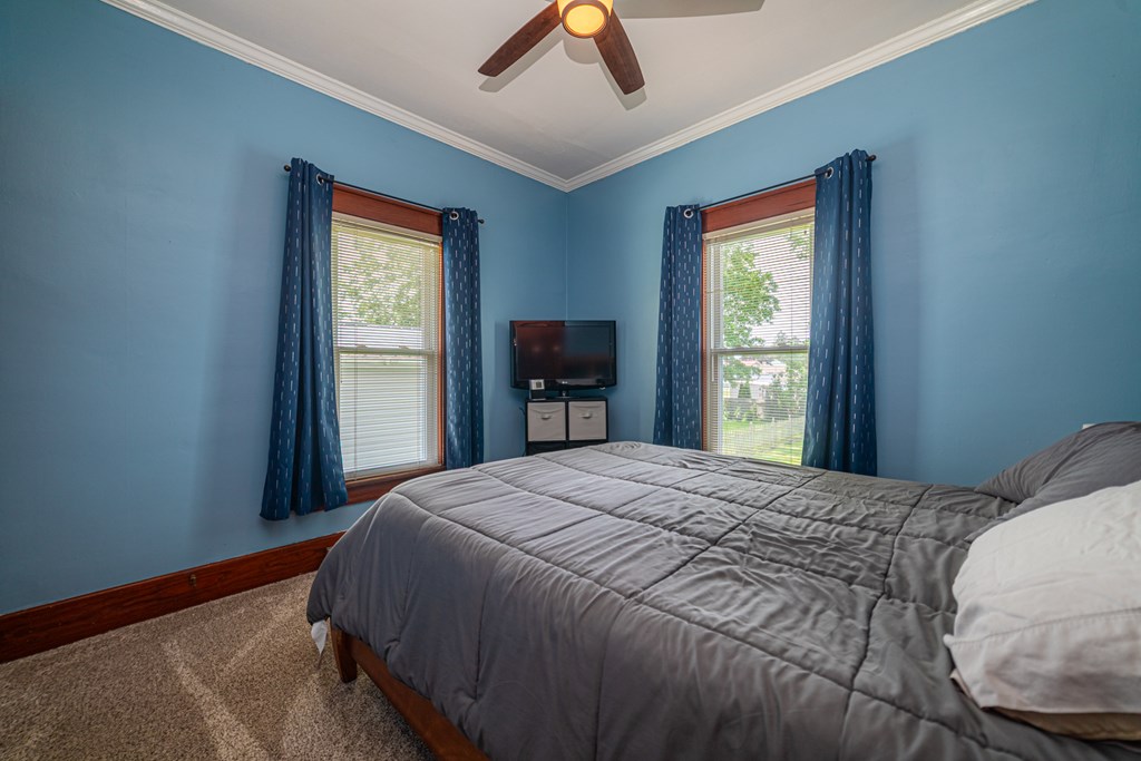 13 E Jefferson Street, Shelby, Ohio 44875, 2 Bedrooms Bedrooms, ,1 BathroomBathrooms,Residential,For Sale,Jefferson Street,9067373