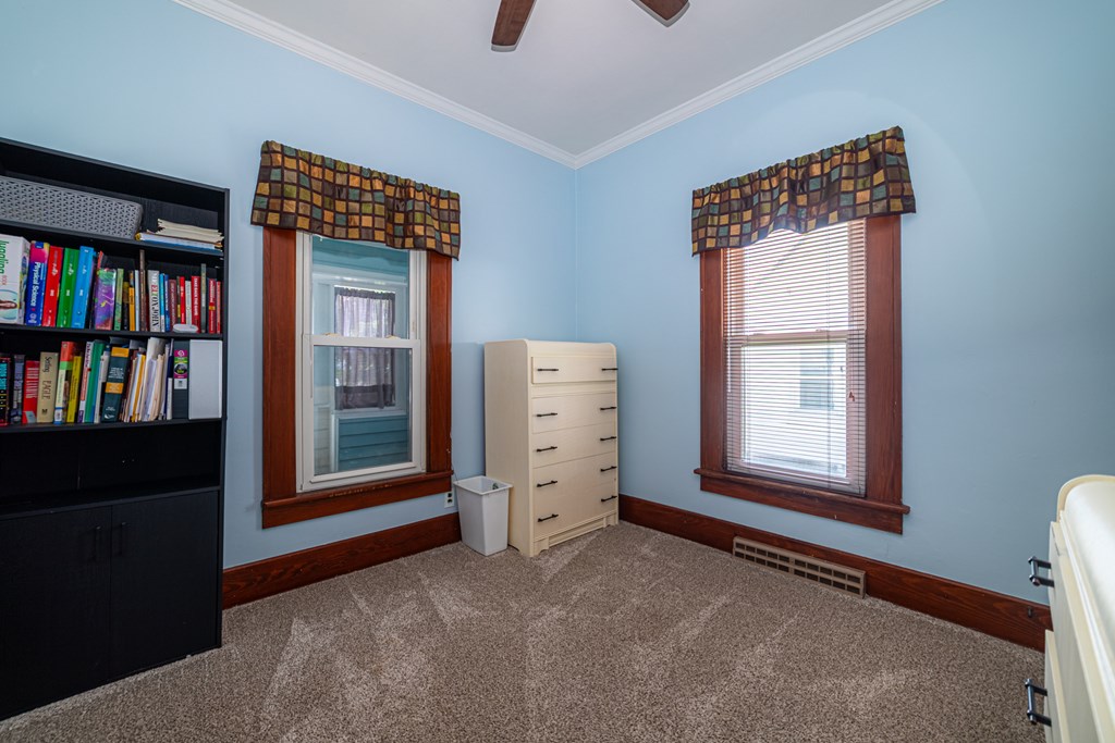 13 E Jefferson Street, Shelby, Ohio 44875, 2 Bedrooms Bedrooms, ,1 BathroomBathrooms,Residential,For Sale,Jefferson Street,9067373