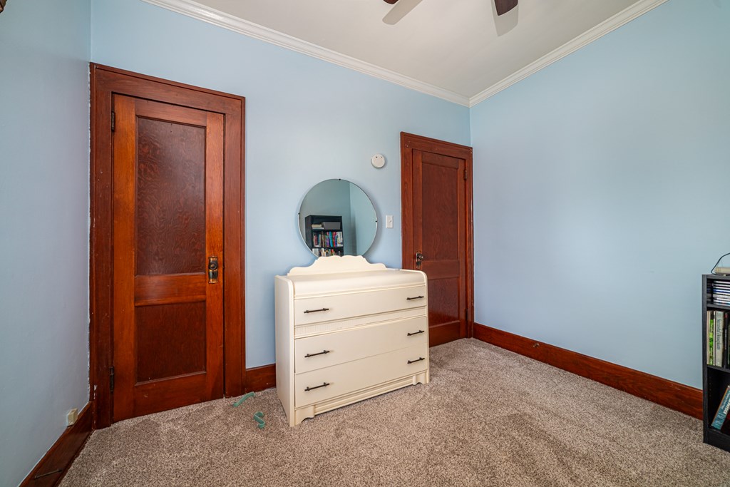 13 E Jefferson Street, Shelby, Ohio 44875, 2 Bedrooms Bedrooms, ,1 BathroomBathrooms,Residential,For Sale,Jefferson Street,9067373
