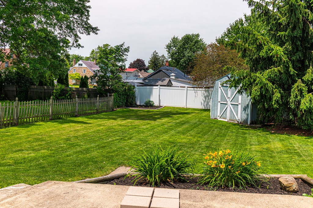 13 E Jefferson Street, Shelby, Ohio 44875, 2 Bedrooms Bedrooms, ,1 BathroomBathrooms,Residential,For Sale,Jefferson Street,9067373
