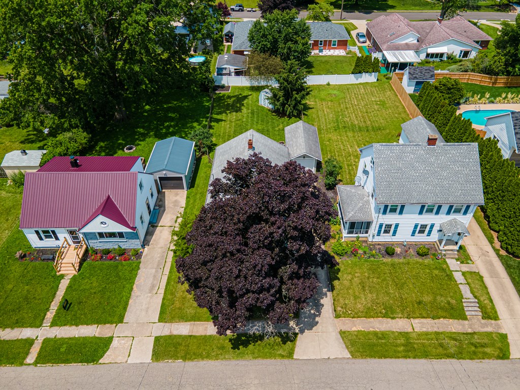 13 E Jefferson Street, Shelby, Ohio 44875, 2 Bedrooms Bedrooms, ,1 BathroomBathrooms,Residential,For Sale,Jefferson Street,9067373