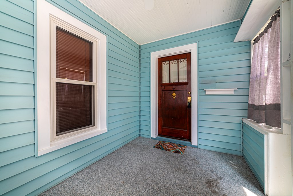 13 E Jefferson Street, Shelby, Ohio 44875, 2 Bedrooms Bedrooms, ,1 BathroomBathrooms,Residential,For Sale,Jefferson Street,9067373