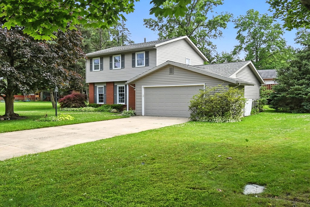 655 Sequoia Lane, Mansfield, Ohio 44904, 3 Bedrooms Bedrooms, ,2 BathroomsBathrooms,Residential,For Sale,Sequoia Lane,9067372