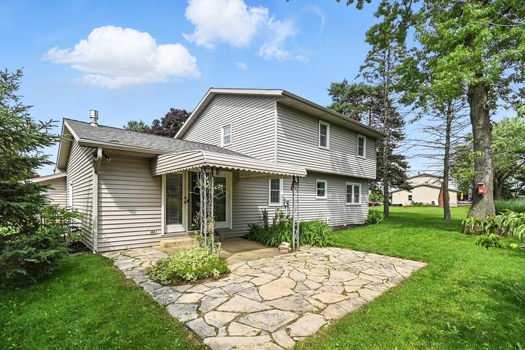 655 Sequoia Lane, Mansfield, Ohio 44904, 3 Bedrooms Bedrooms, ,2 BathroomsBathrooms,Residential,For Sale,Sequoia Lane,9067372