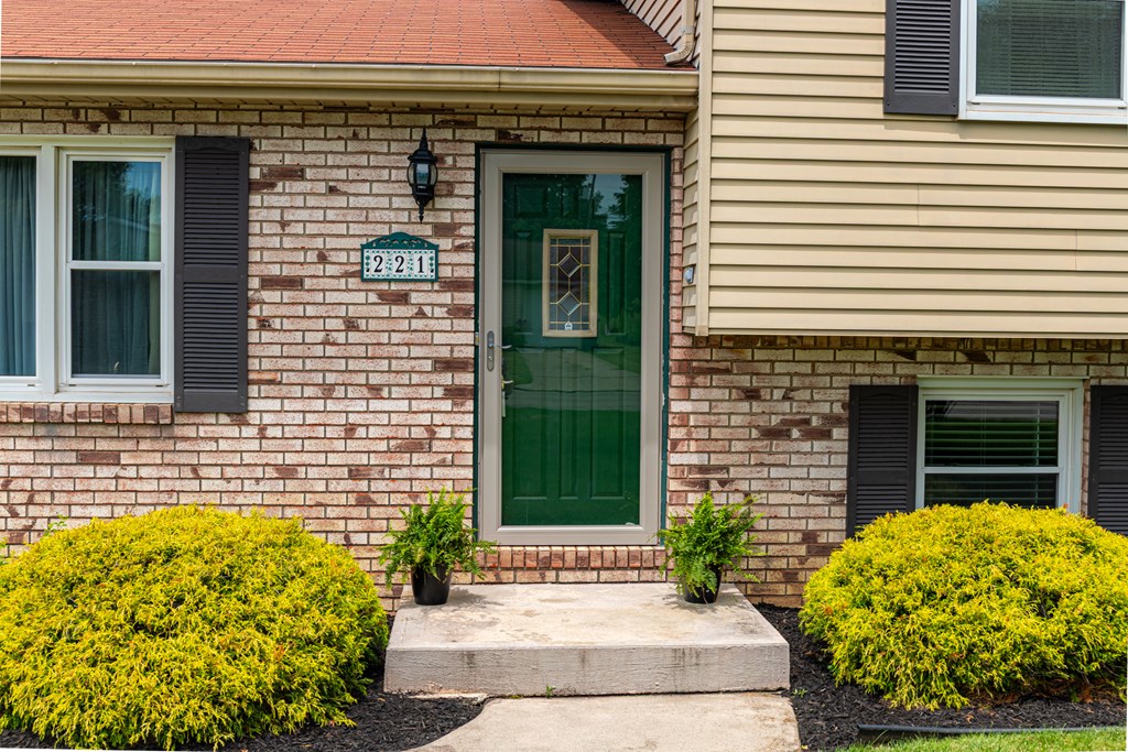 221 Joelynn Drive, Shelby, Ohio 44875, 3 Bedrooms Bedrooms, ,2 BathroomsBathrooms,Residential,For Sale,Joelynn Drive,9067375