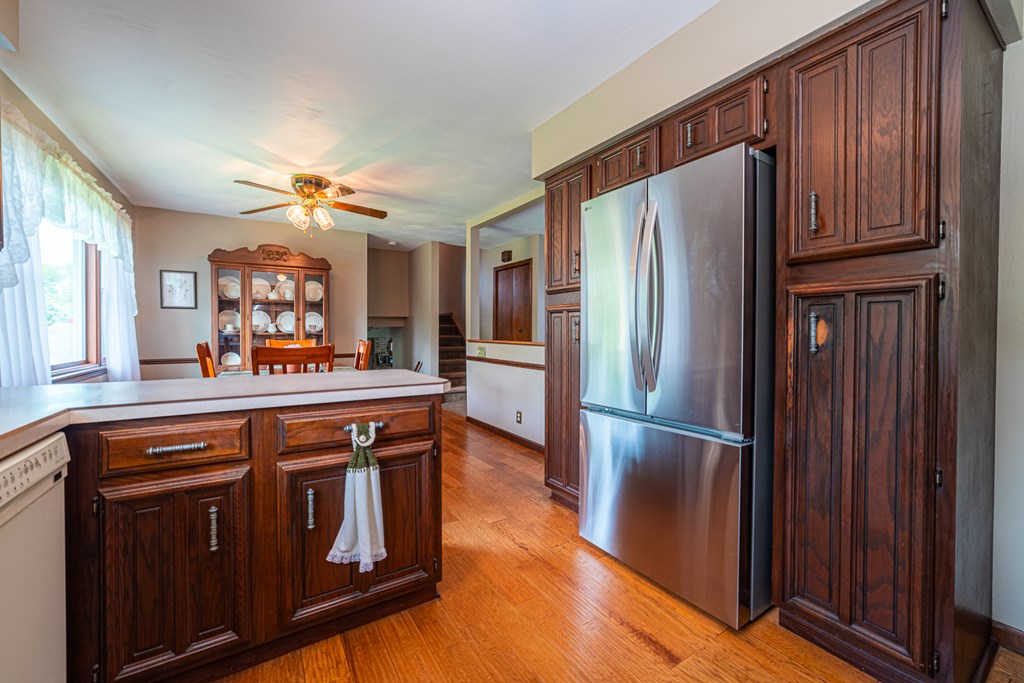 221 Joelynn Drive, Shelby, Ohio 44875, 3 Bedrooms Bedrooms, ,2 BathroomsBathrooms,Residential,For Sale,Joelynn Drive,9067375