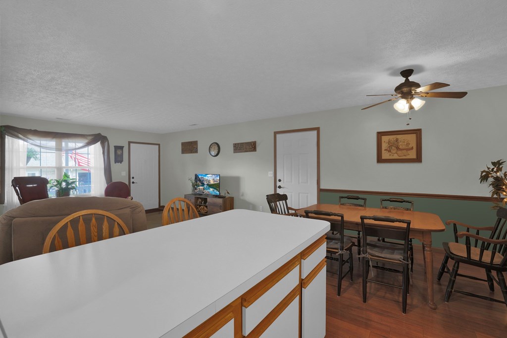 648 Villa Drive, Ontario, Ohio 44906, 2 Bedrooms Bedrooms, ,2 BathroomsBathrooms,Residential,For Sale,Villa Drive,9067413